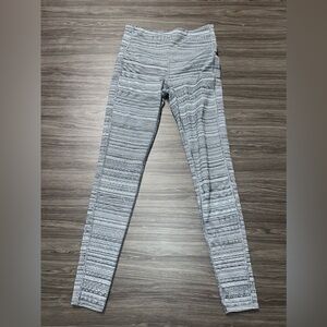 Athleta  Jacquard Chaturanga Leggings Stripe Size Small